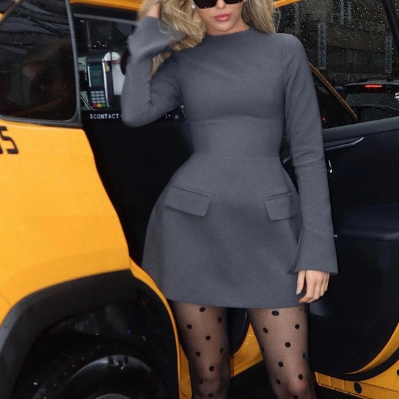 Gray premium thick fully lined material structured long sleeves mini dress - Picture 5 of 6